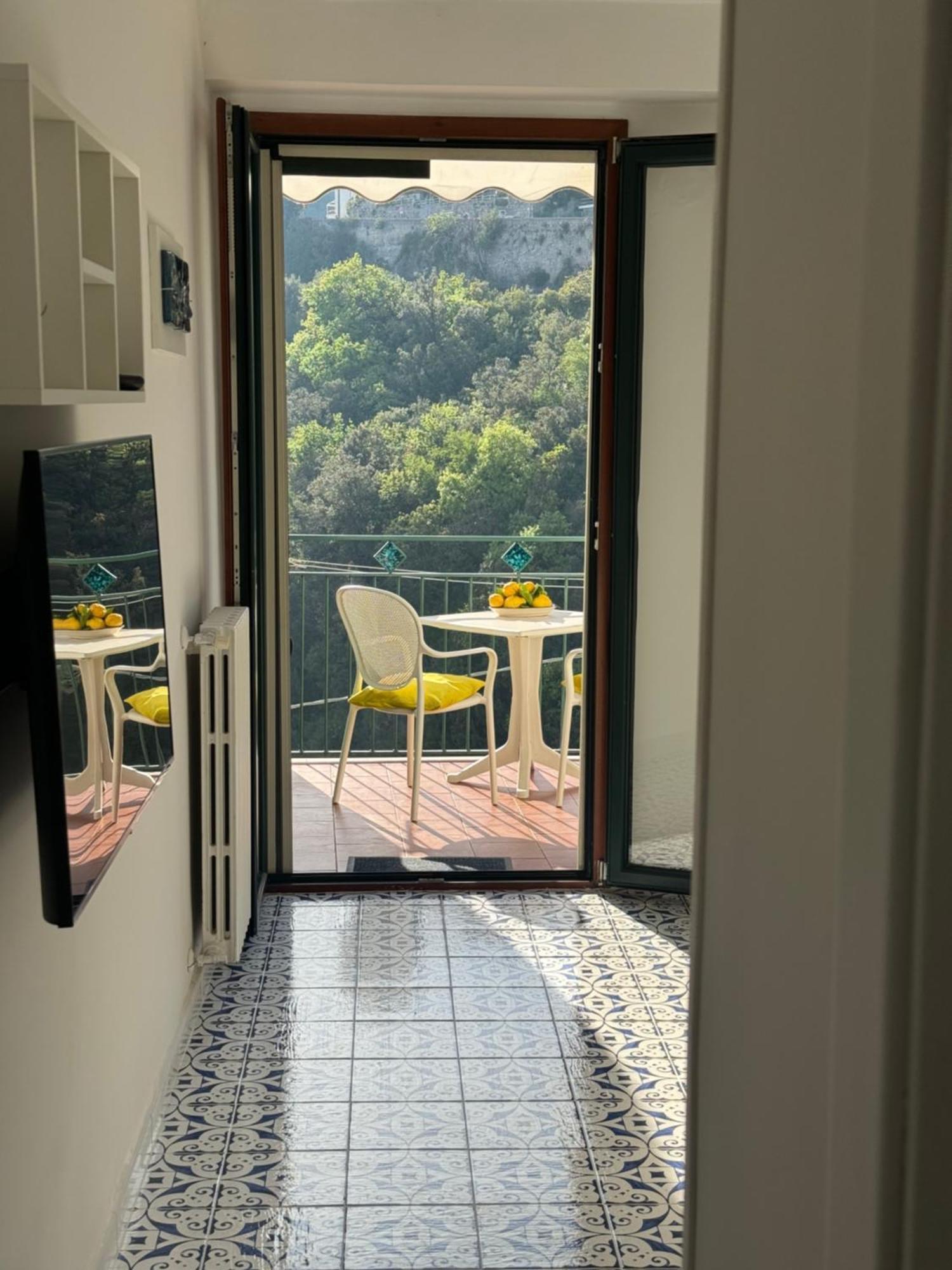 Apartamento Panoramic Flat Amalfi Coast - Sea View 1 Vietri Exterior foto
