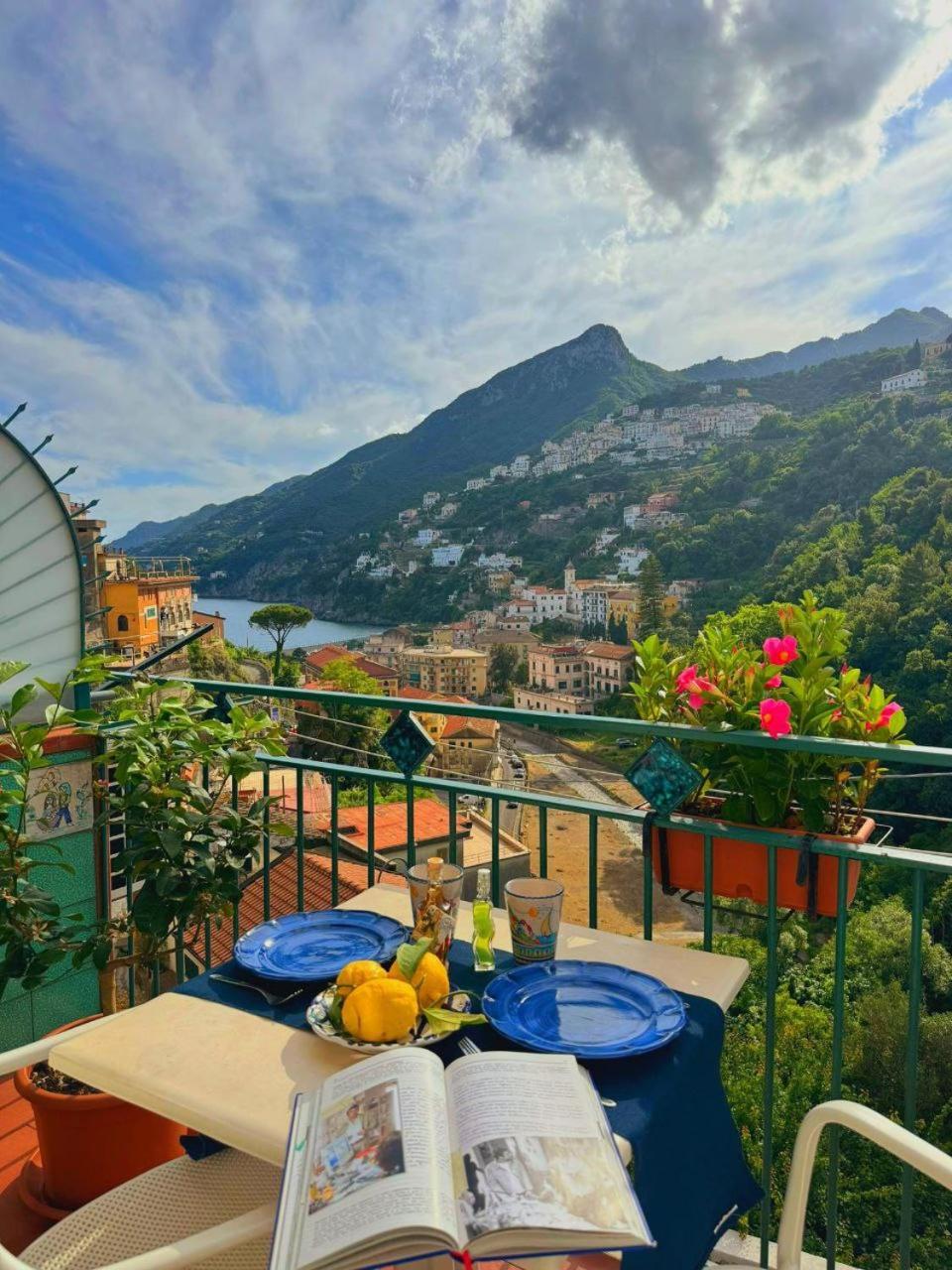Apartamento Panoramic Flat Amalfi Coast - Sea View 1 Vietri Exterior foto